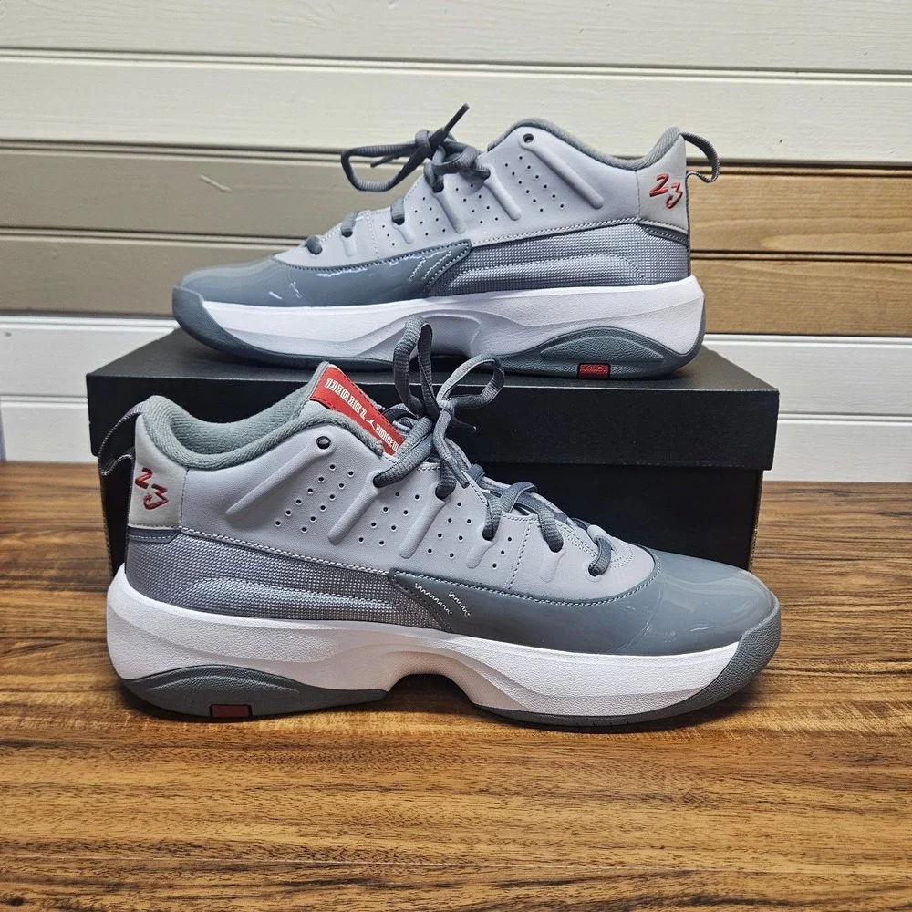 Jordan Max Aura 7 Shoes Wolf Grey and Varsity Red Mens Size 11